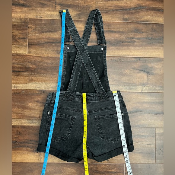 Wallflower Black Shorts Overalls - Picture 4 of 9